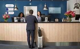 Holiday Inn Express Geneva Airport By Ihg